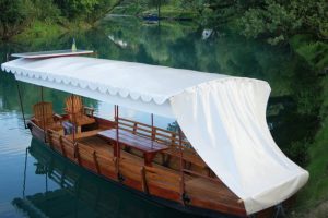 Bosanska Krupa: Osman Palić izradio turističku lađu